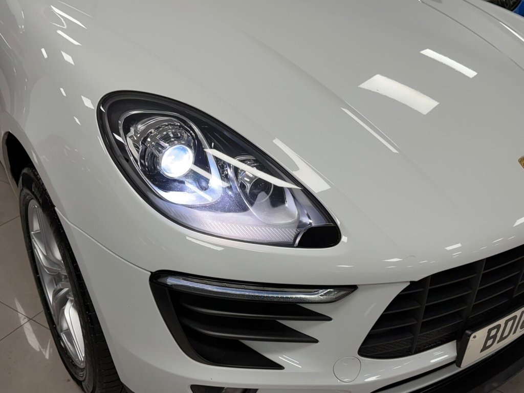 Used Porsche Macan 2018 for sale - 76570474: Photo 16