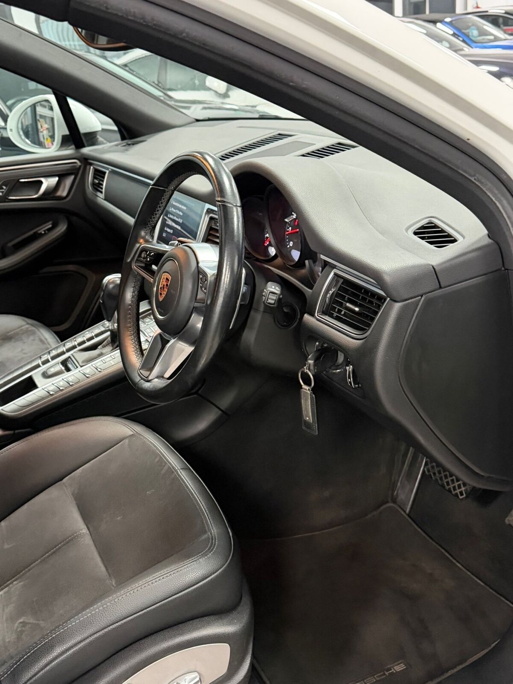 Used Porsche Macan 2018 for sale - 76570474: Photo 27