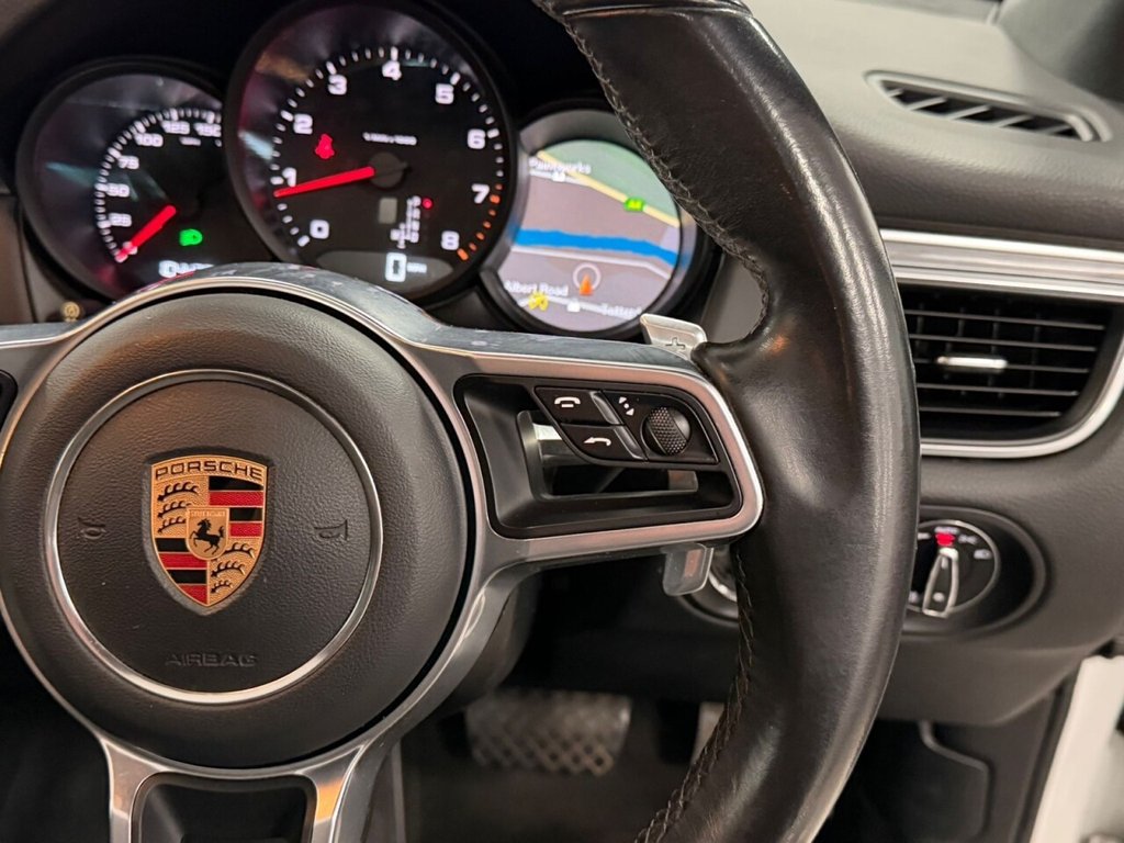 Used Porsche Macan 2018 for sale - 76570474: Photo 35