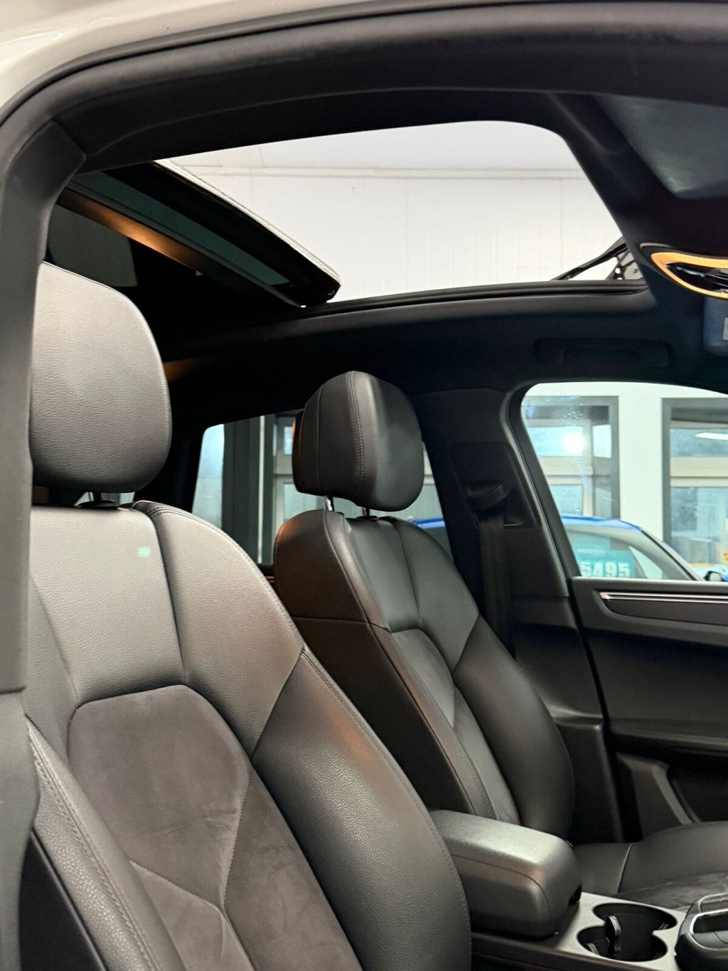 Used Porsche Macan 2018 for sale - 76570474: Photo 36