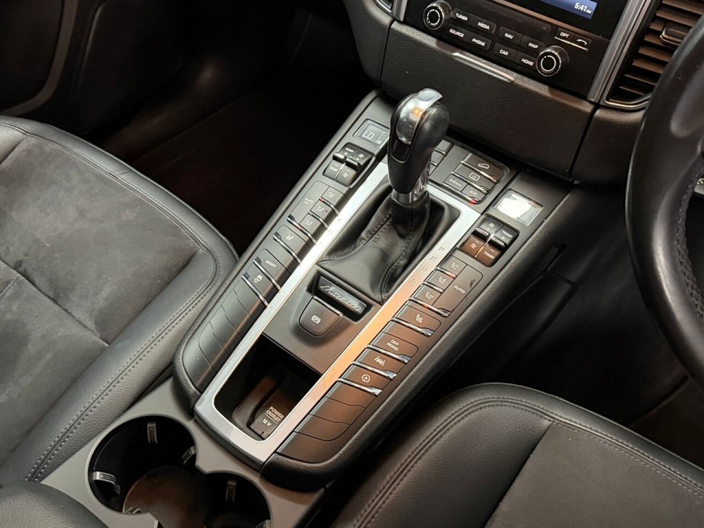 Used Porsche Macan 2018 for sale - 76570474: Photo 44