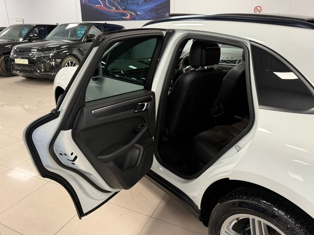 Used Porsche Macan 2018 for sale - 76570474: Photo 47