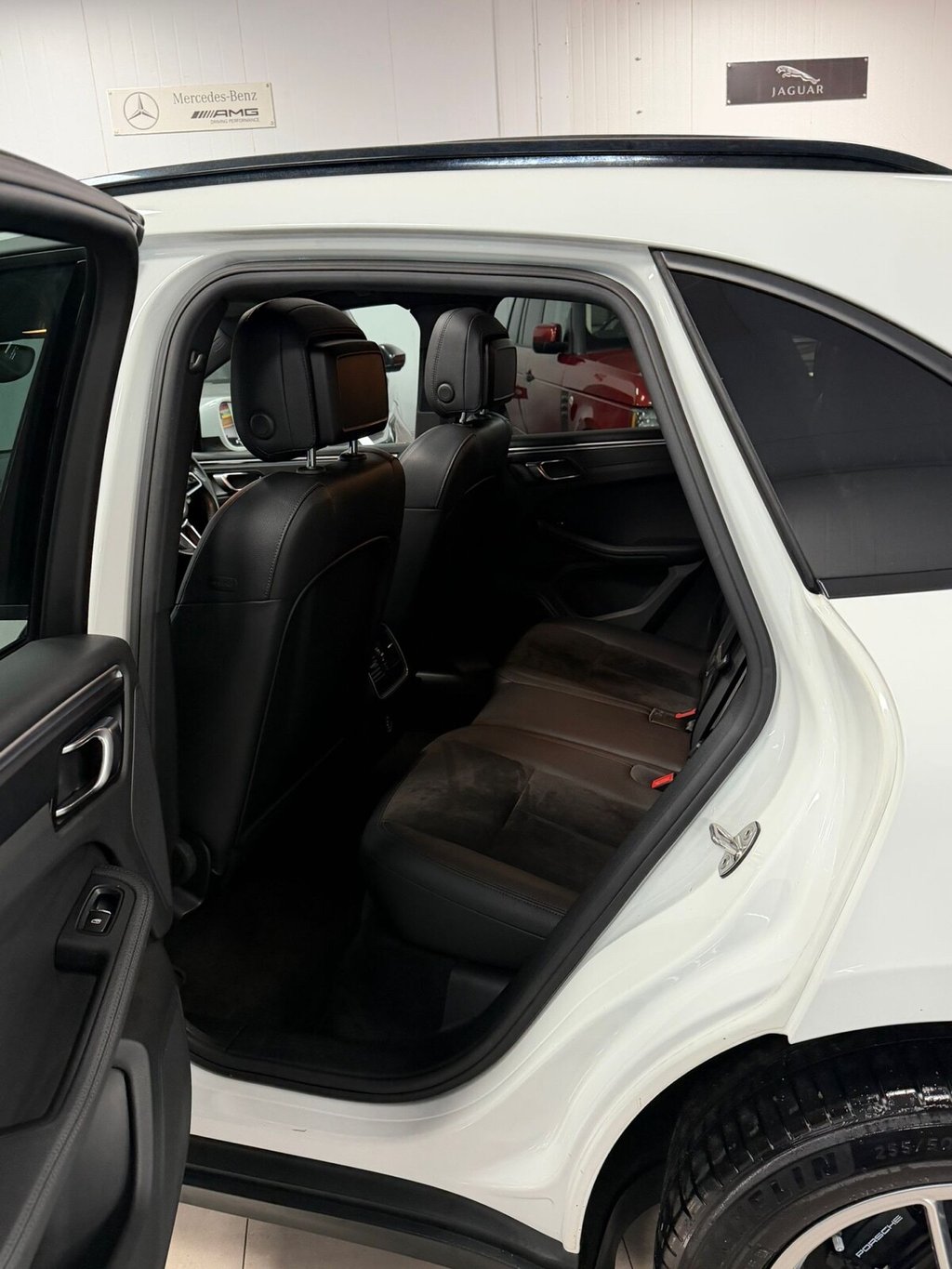 Used Porsche Macan 2018 for sale - 76570474: Photo 49