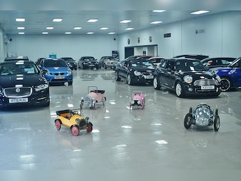 Land Rover - Range Rover Evoque
