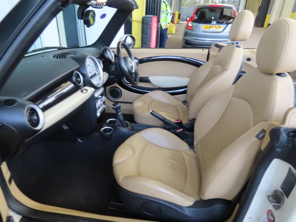 Used MINI Convertible 2010 for sale - 78069378: Photo 8