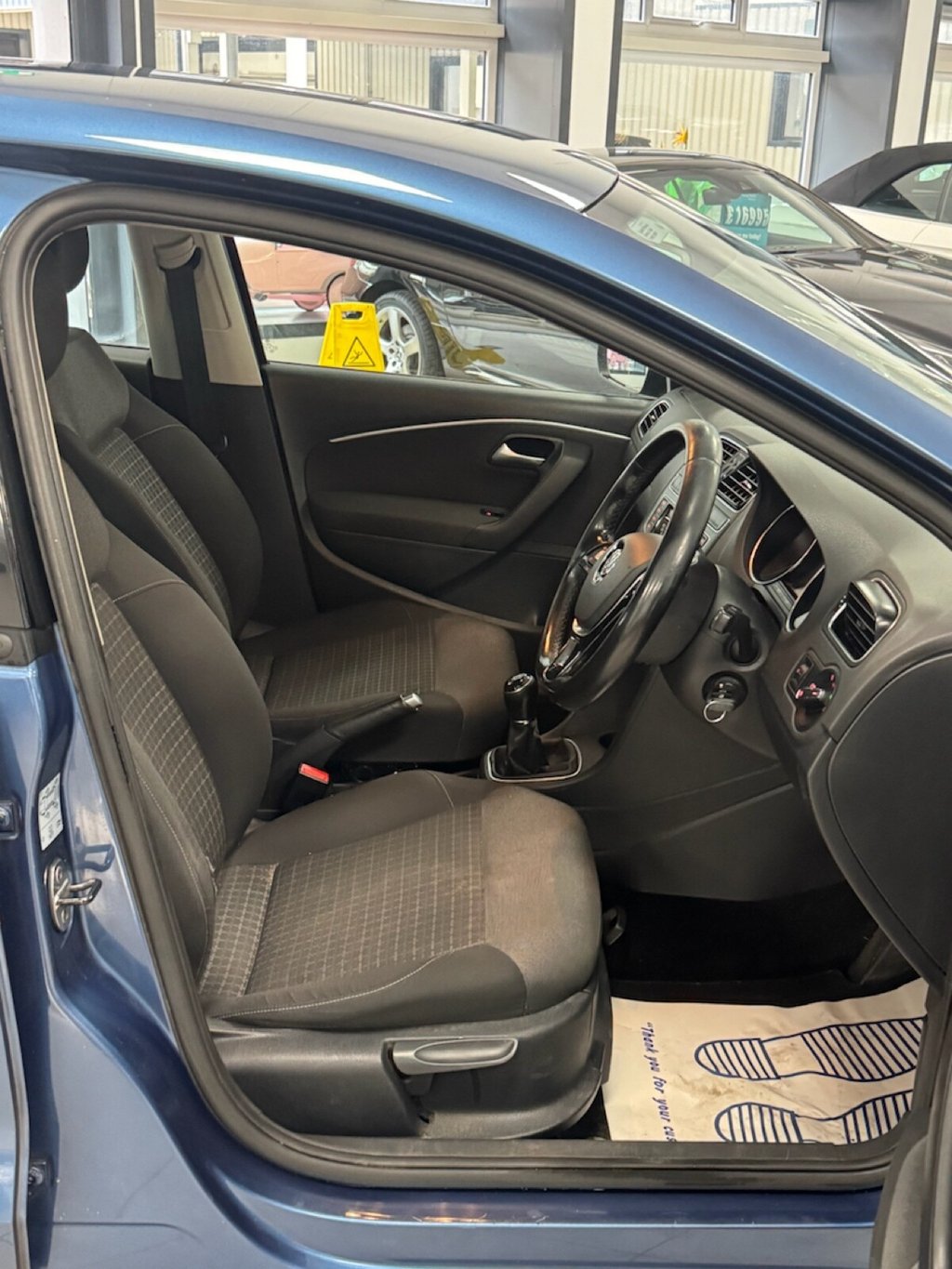 Used Volkswagen Polo 2015 for sale - 77680983: Photo 20