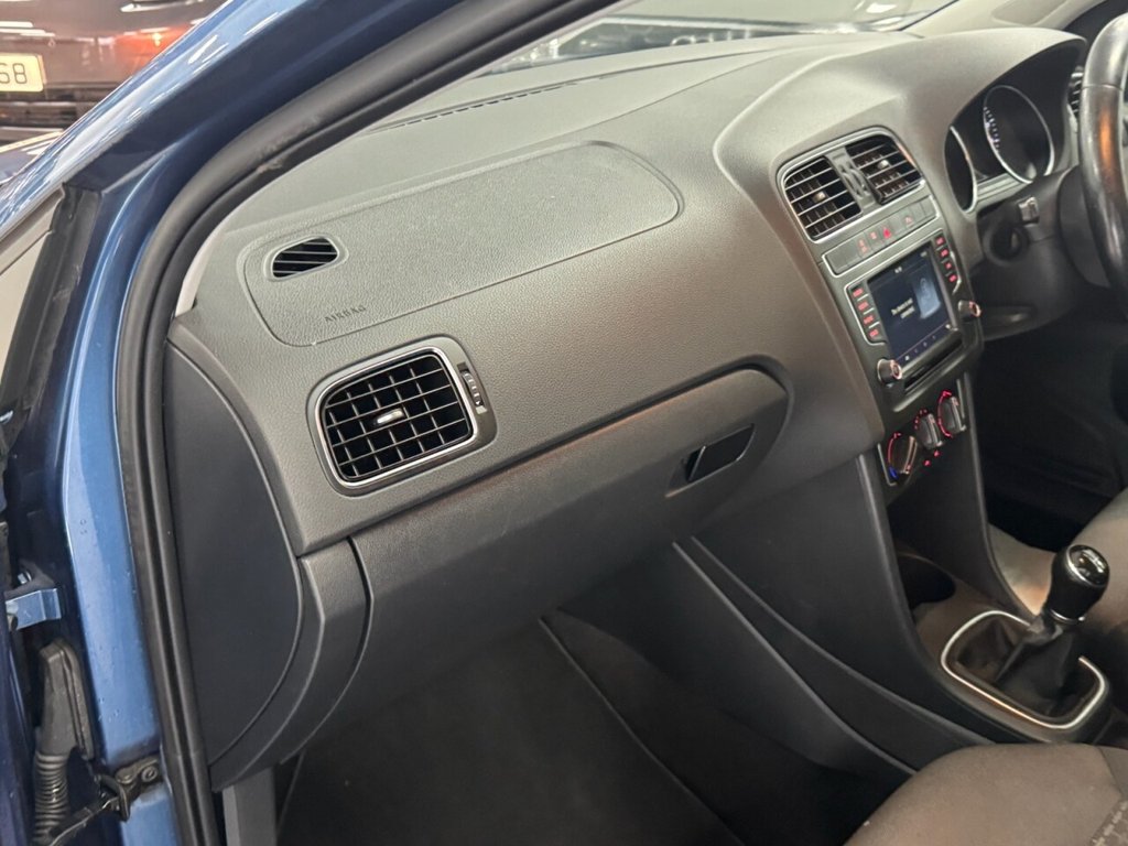 Used Volkswagen Polo 2015 for sale - 77680983: Photo 37