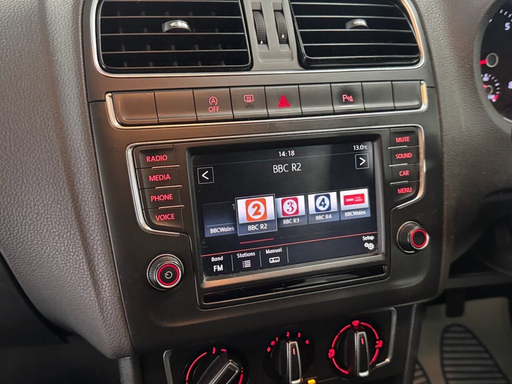 Used Volkswagen Polo 2015 for sale - 77680983: Photo 43