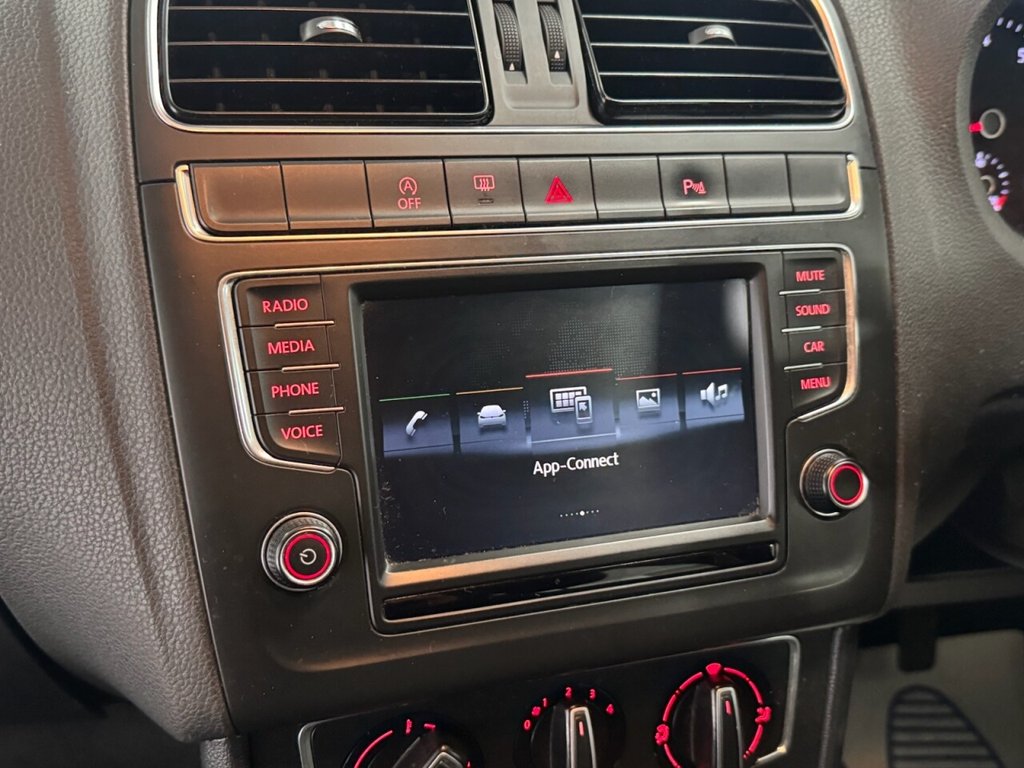 Used Volkswagen Polo 2015 for sale - 77680983: Photo 45