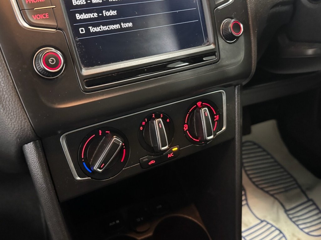 Used Volkswagen Polo 2015 for sale - 77680983: Photo 47