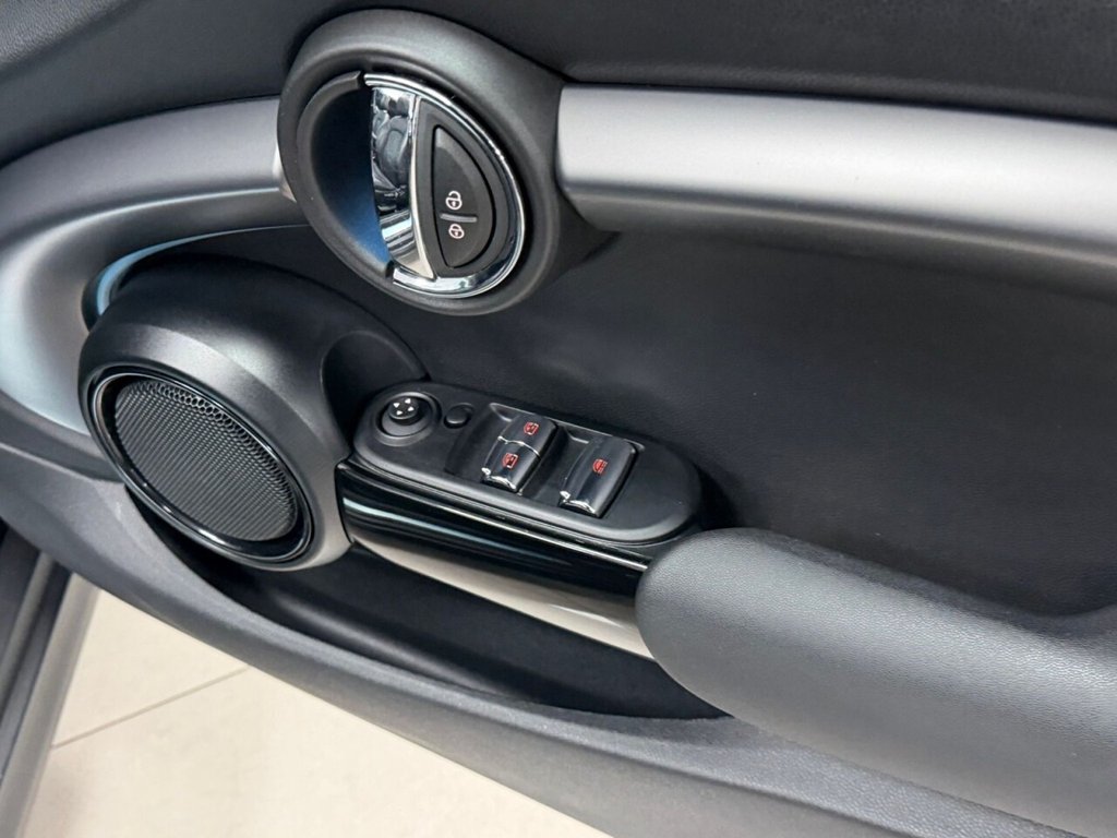 Used MINI Convertible 2021 for sale - 76570471: Photo 23