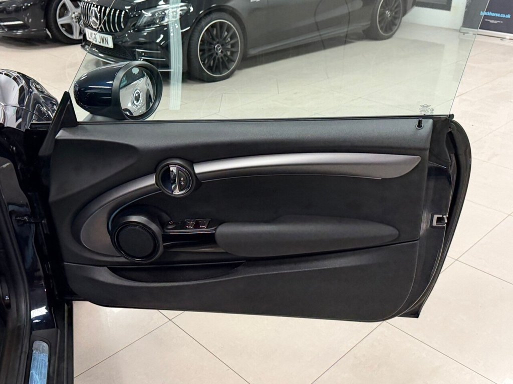 Used MINI Convertible 2021 for sale - 76570471: Photo 26