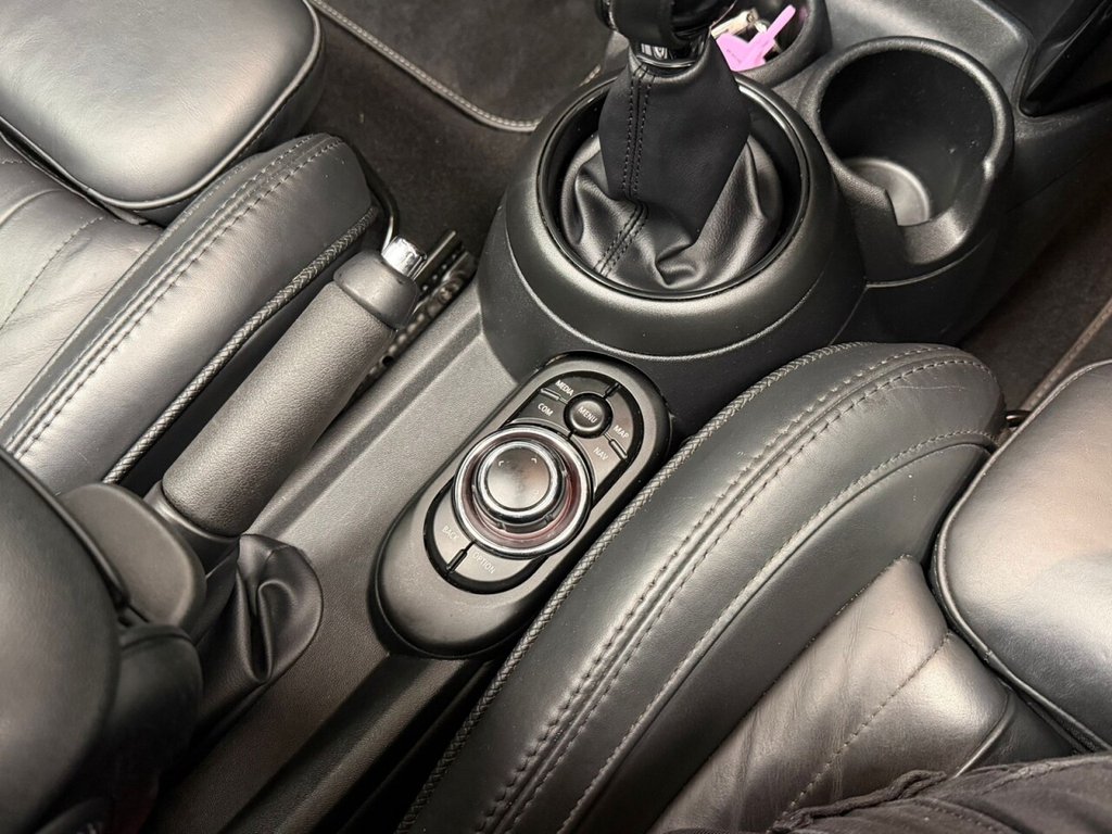 Used MINI Convertible 2021 for sale - 76570471: Photo 32