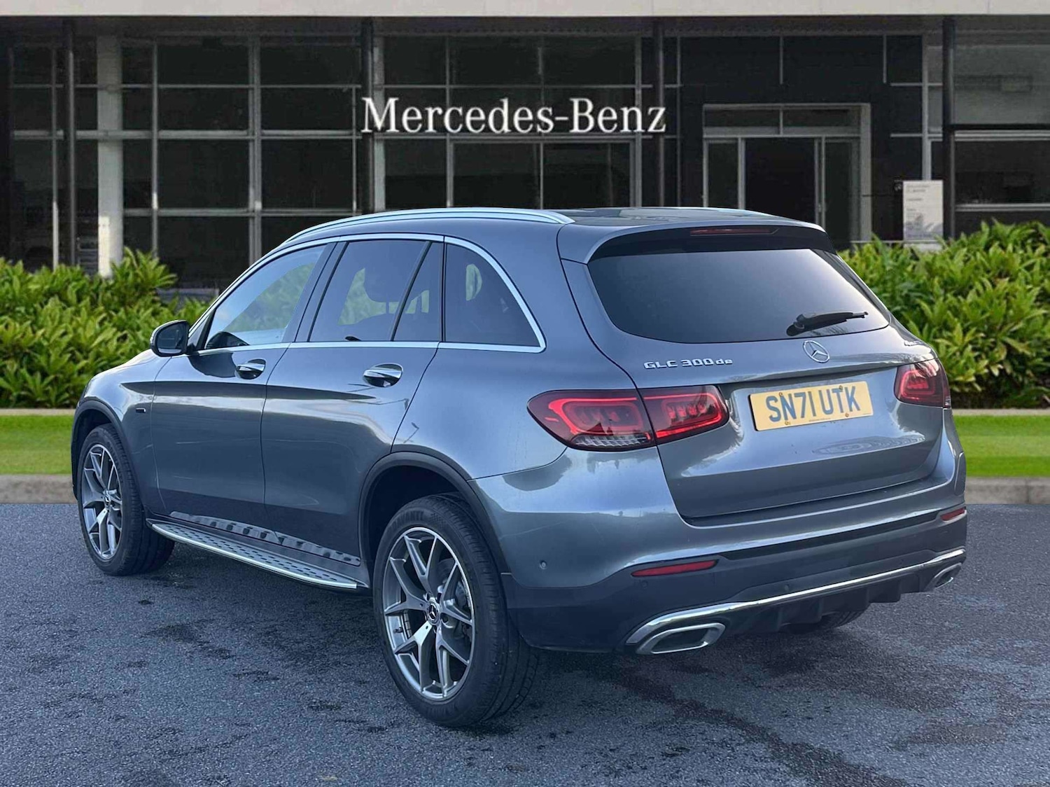Used Mercedes-Benz GLC 2021 for sale - 76789418: Photo 2