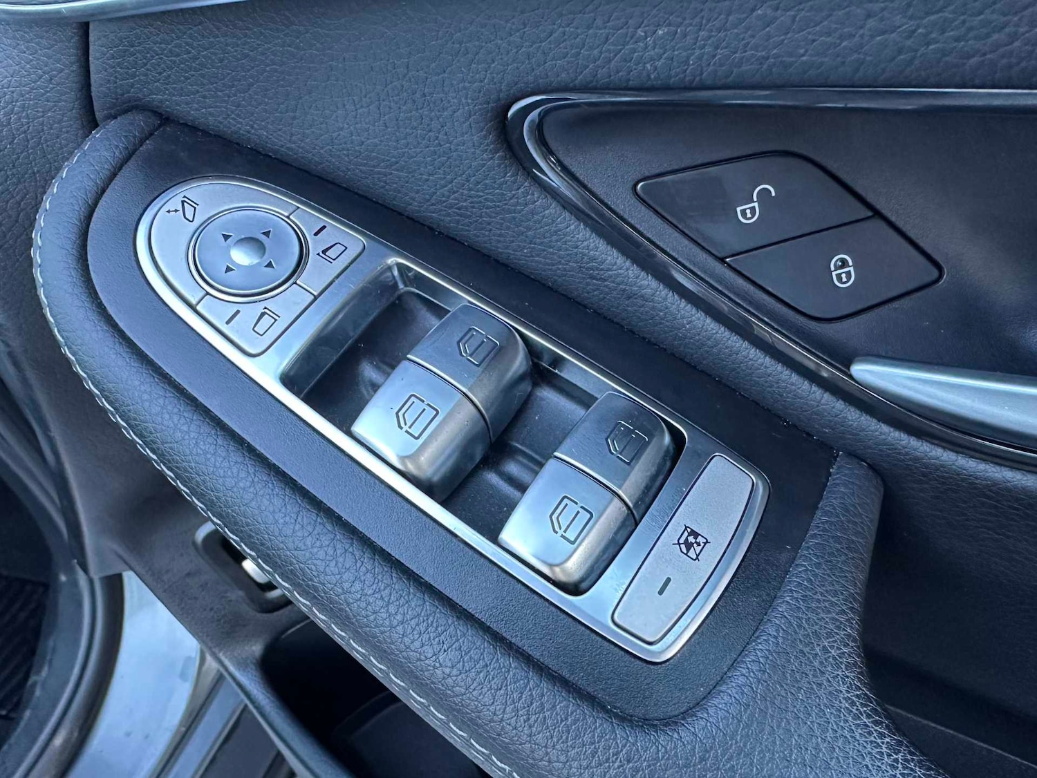 Used Mercedes-Benz GLC 2021 for sale - 76789418: Photo 24