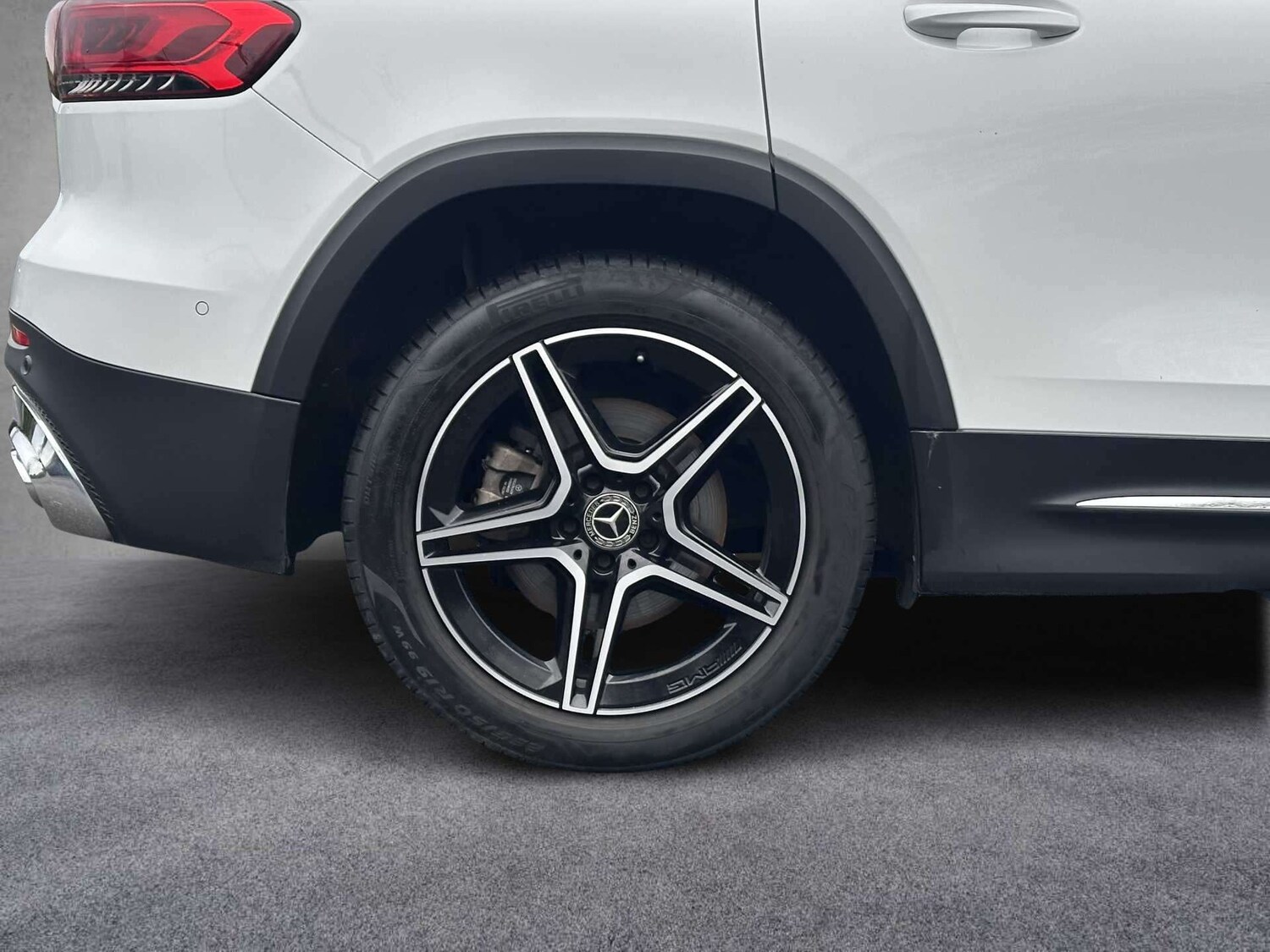 Used Mercedes-Benz GLB 2023 for sale - 77979424: Photo 5