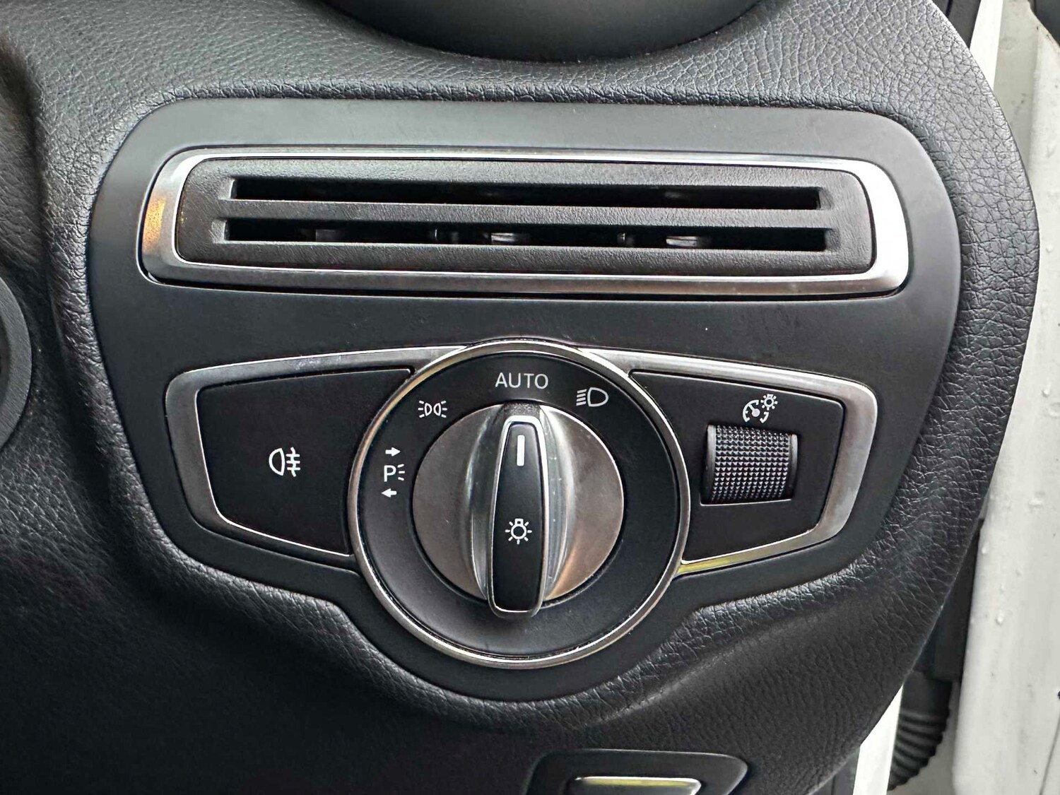 Used Mercedes-Benz C Class 2019 for sale - 77928723: Photo 26