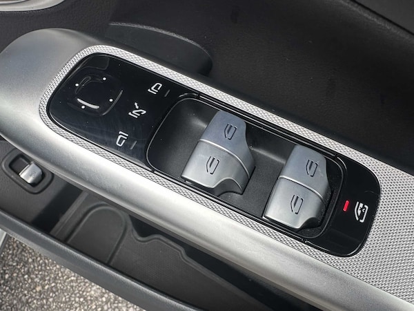 Used Mercedes-Benz GLC 2023 for sale - 76249105: Photo 25