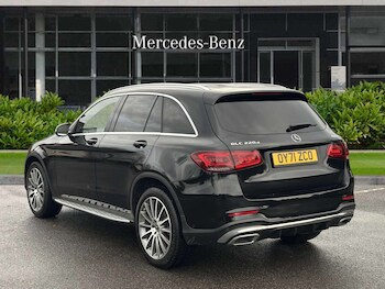 Used Mercedes-Benz GLC 2021 for sale - 76692011: Photo