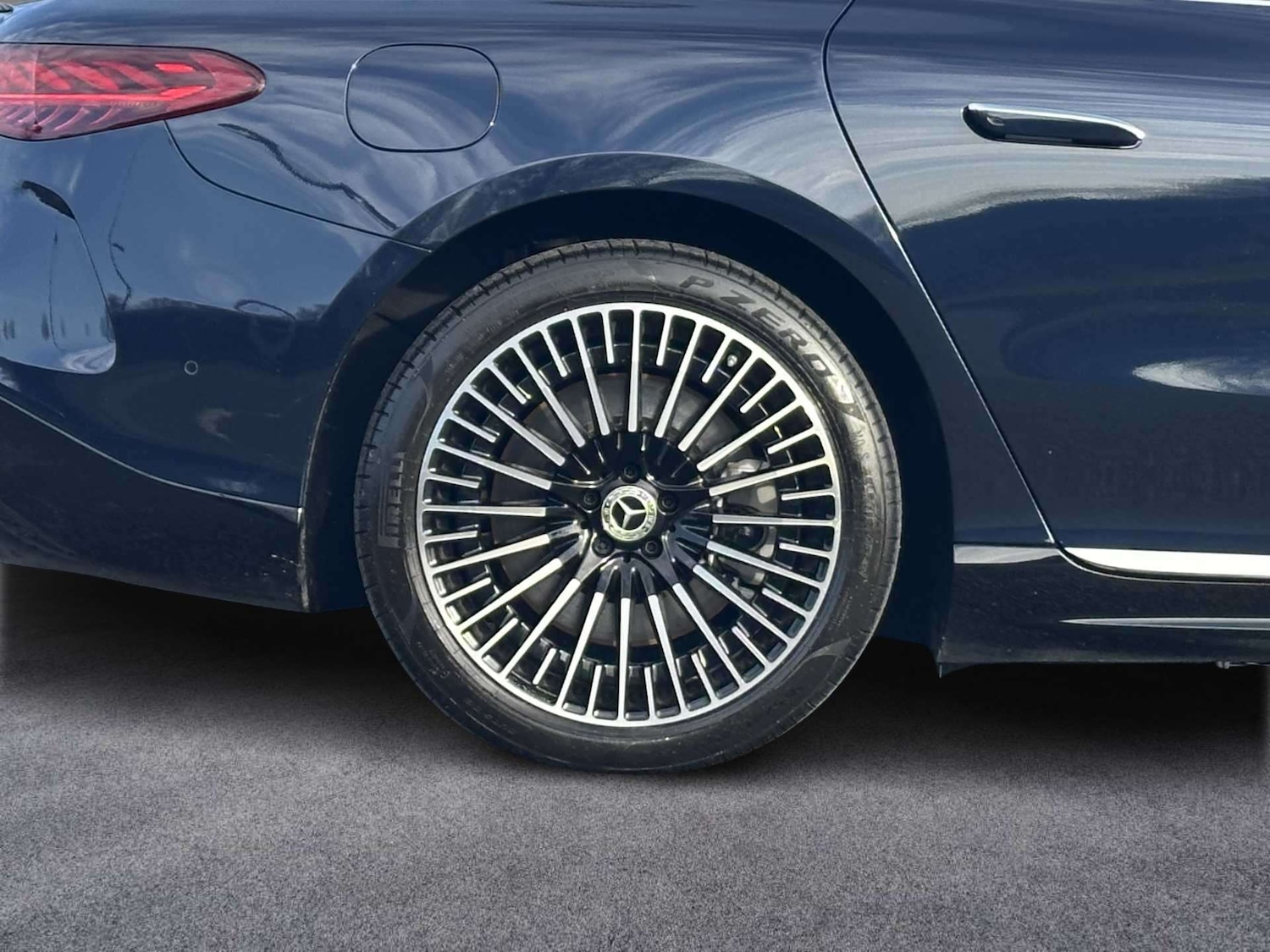 Used Mercedes-Benz EQS 2025 for sale - 77740780: Photo 5