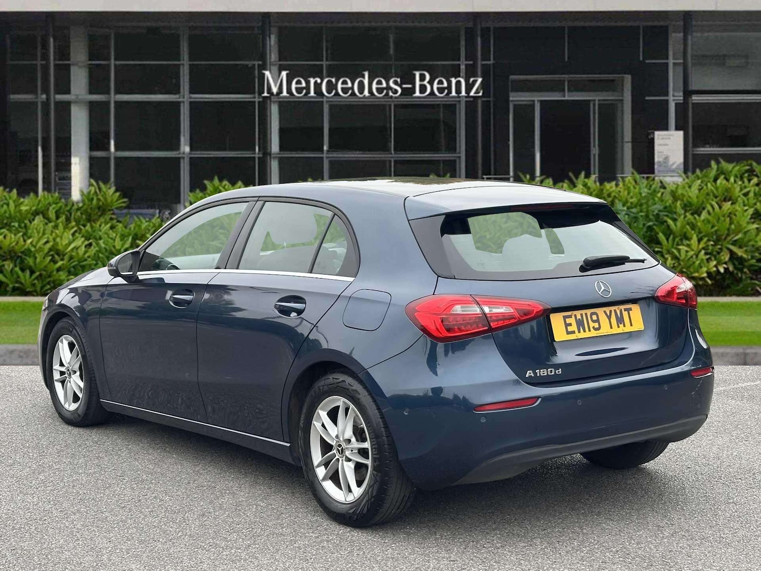 Used Mercedes-Benz A-Class 2019 for sale - 76540698: Photo 2