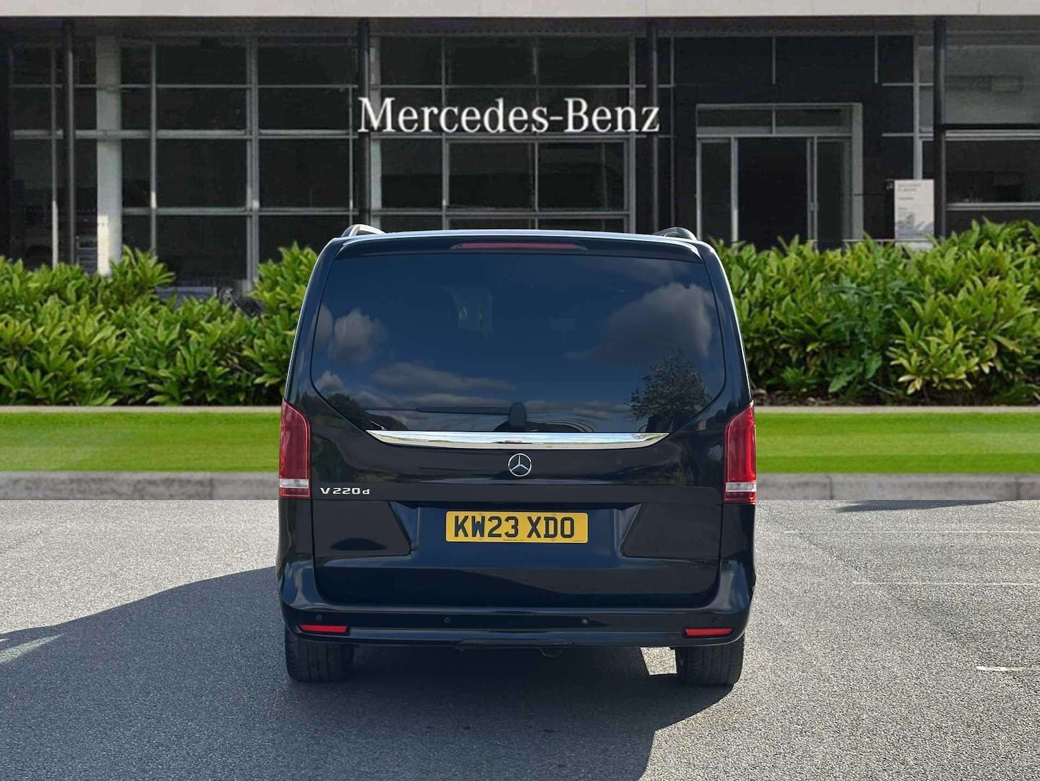 Used Mercedes-Benz V-Class 2023 for sale - 78089522: Photo 12