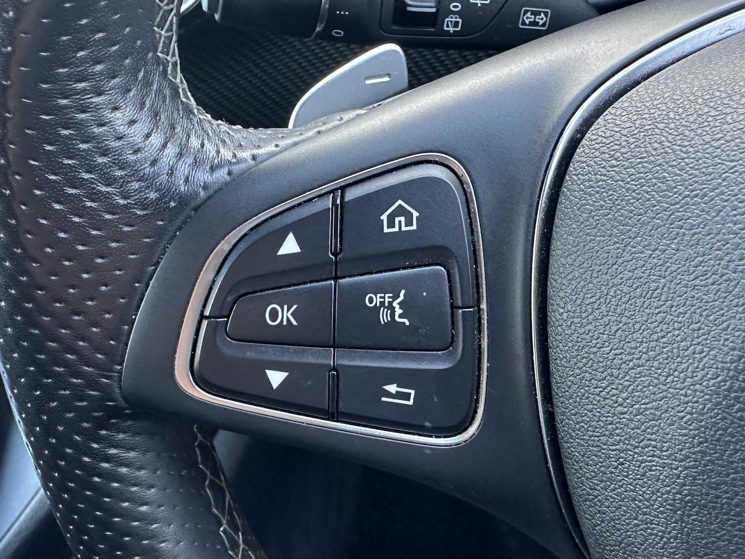 Used Mercedes-Benz V-Class 2023 for sale - 78089522: Photo 25