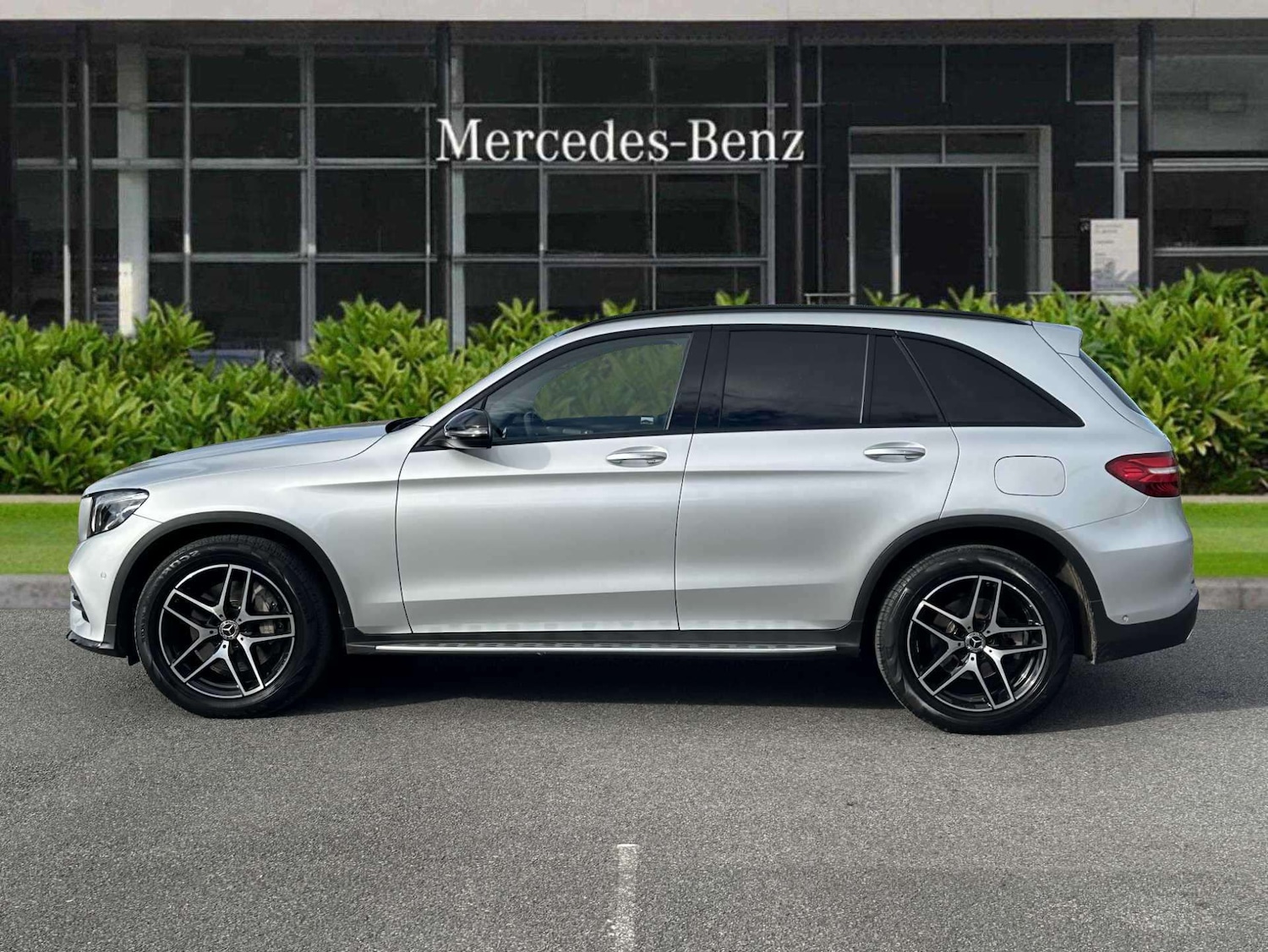 Used Mercedes-Benz GLC 2019 for sale - 75818736: Photo 10