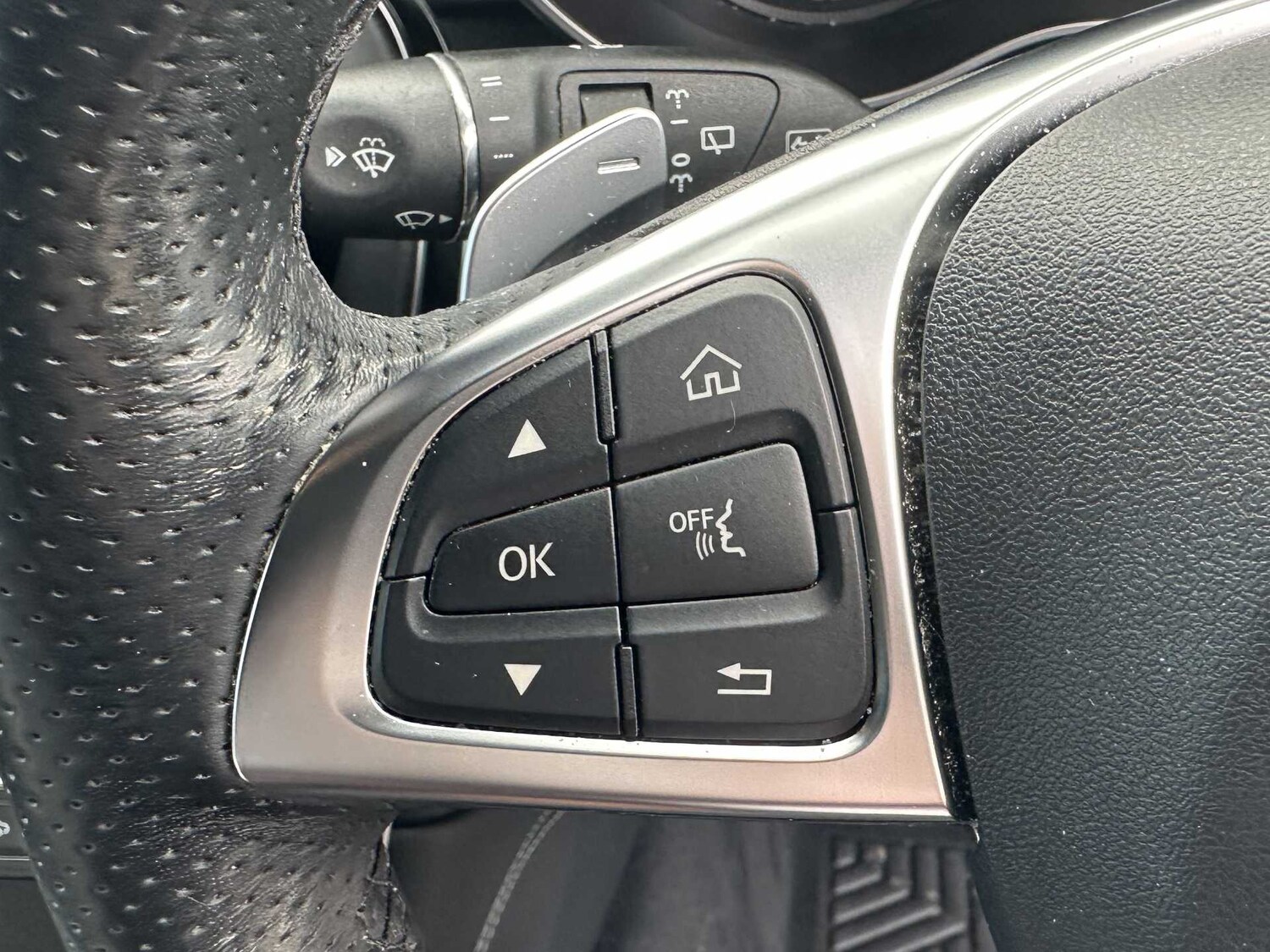 Used Mercedes-Benz GLC 2019 for sale - 75818736: Photo 30