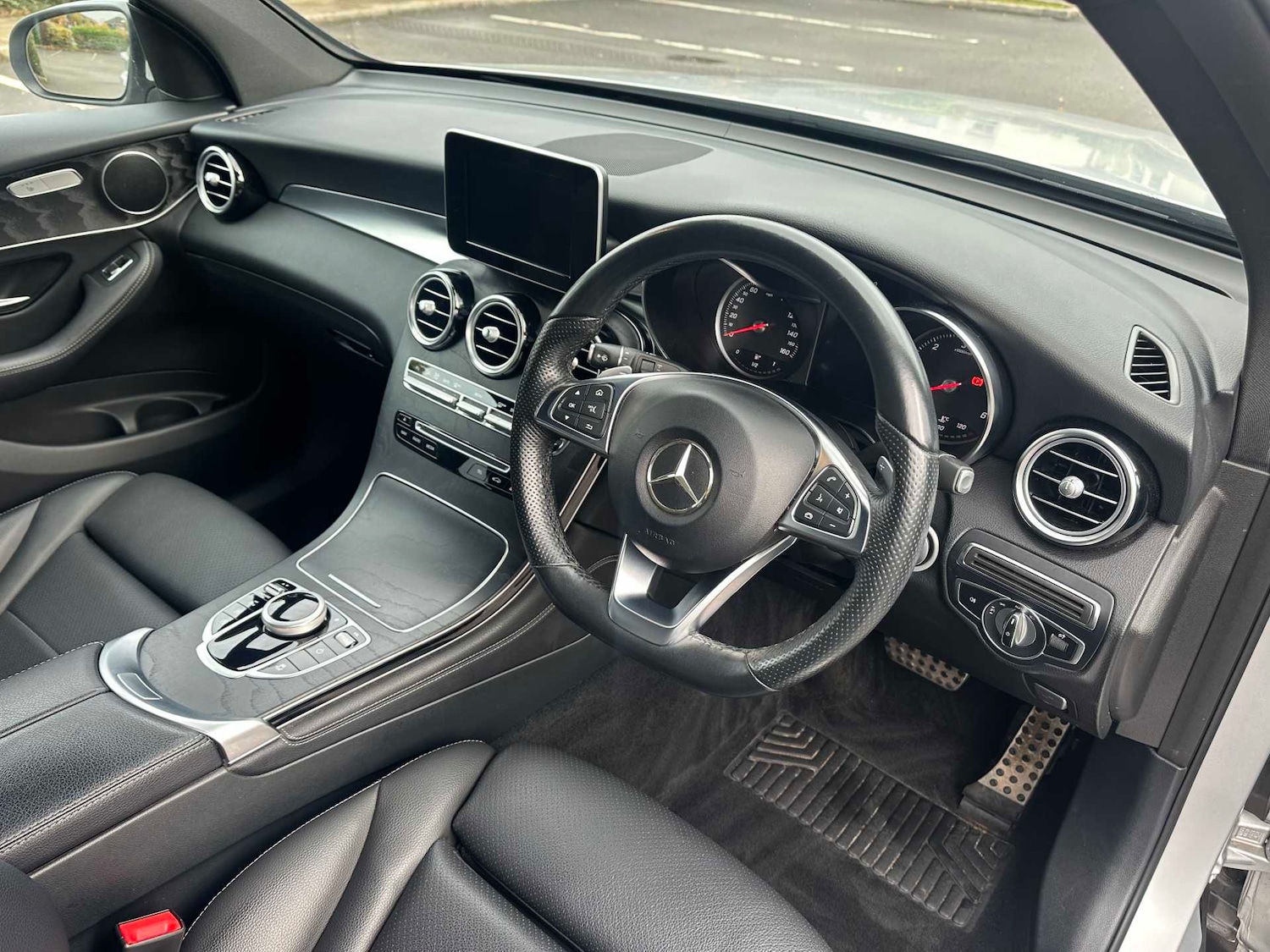 Used Mercedes-Benz GLC 2018 for sale - 76373769: Photo 14