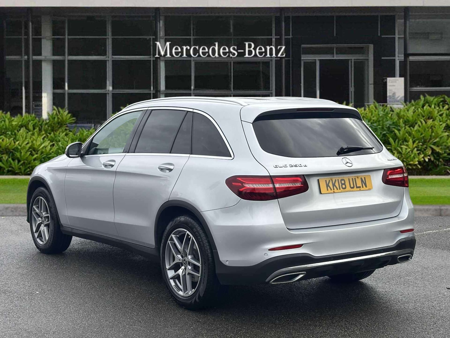Used Mercedes-Benz GLC 2018 for sale - 76373769: Photo 2
