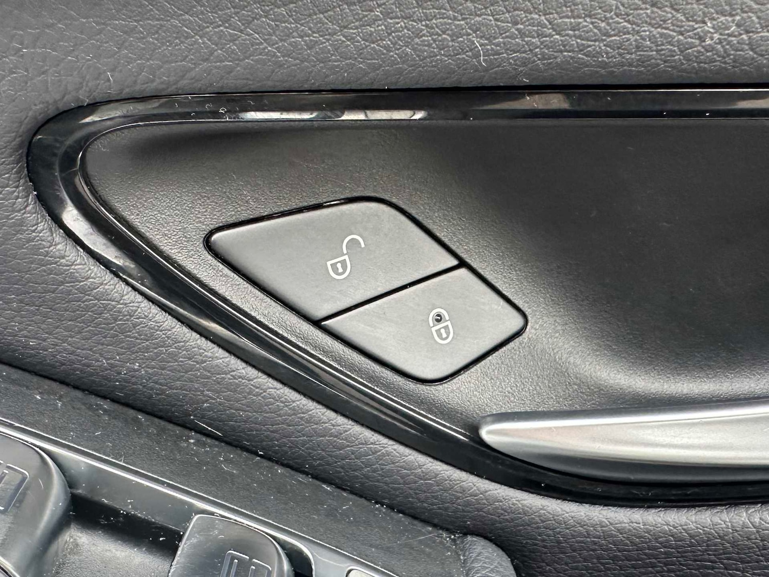 Used Mercedes-Benz GLC 2018 for sale - 76373769: Photo 23