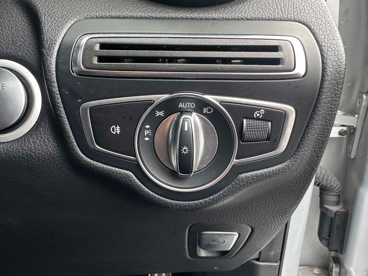 Used Mercedes-Benz GLC 2018 for sale - 76373769: Photo 26