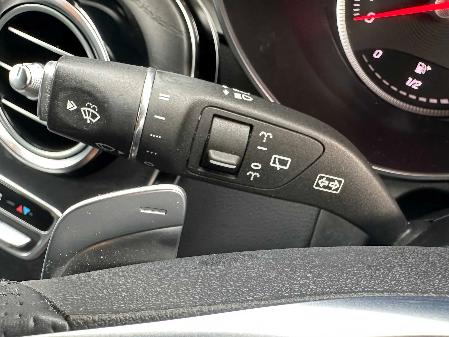 Used Mercedes-Benz GLC 2018 for sale - 76373769: Photo 31