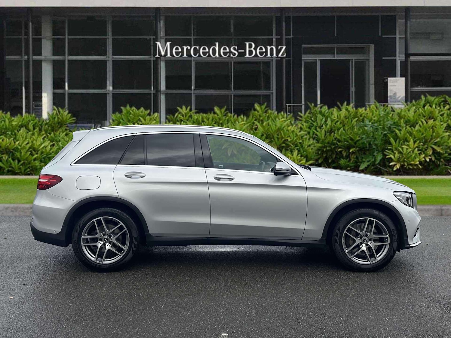 Used Mercedes-Benz GLC 2018 for sale - 76373769: Photo 4