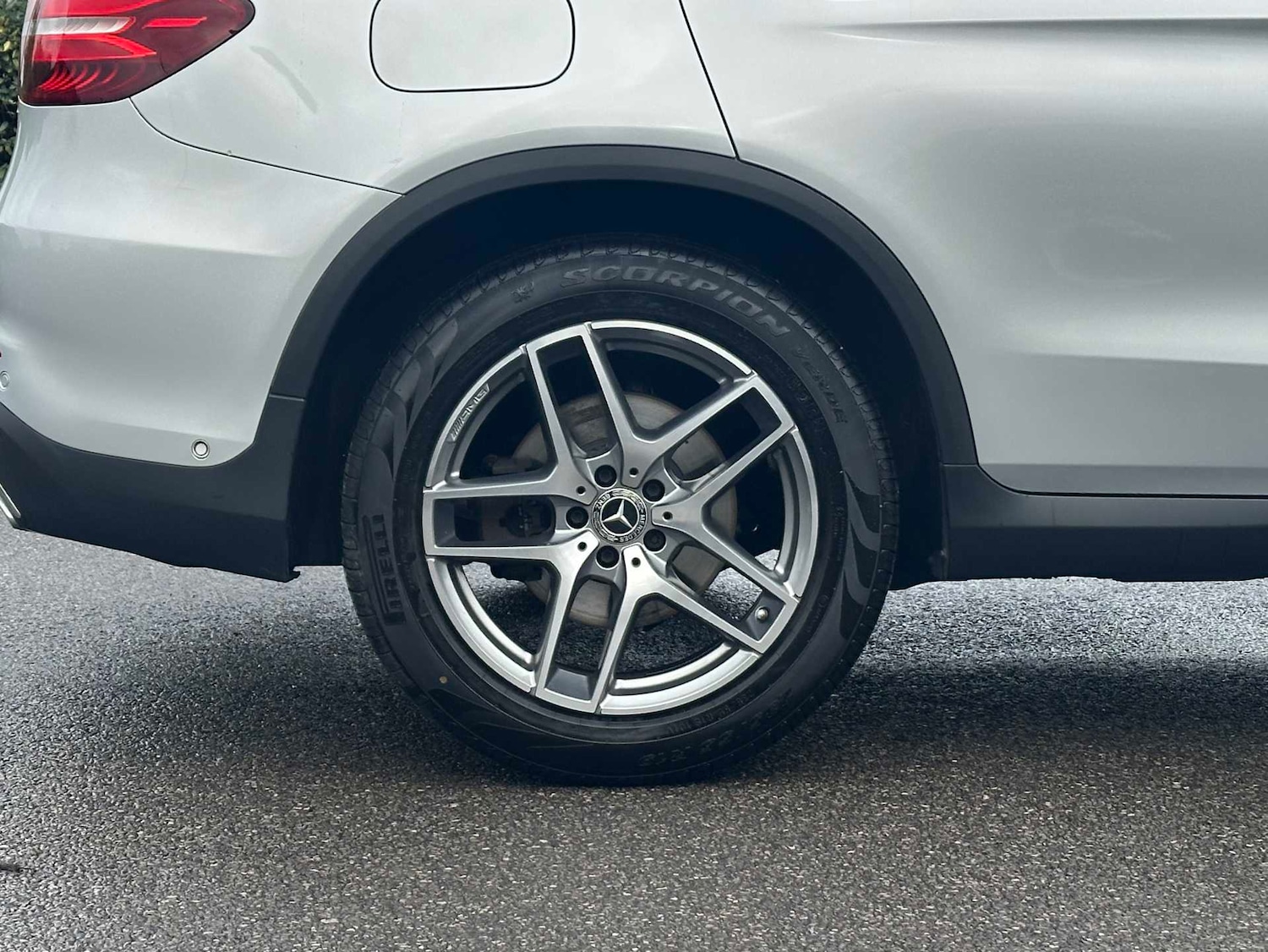 Used Mercedes-Benz GLC 2018 for sale - 76373769: Photo 5