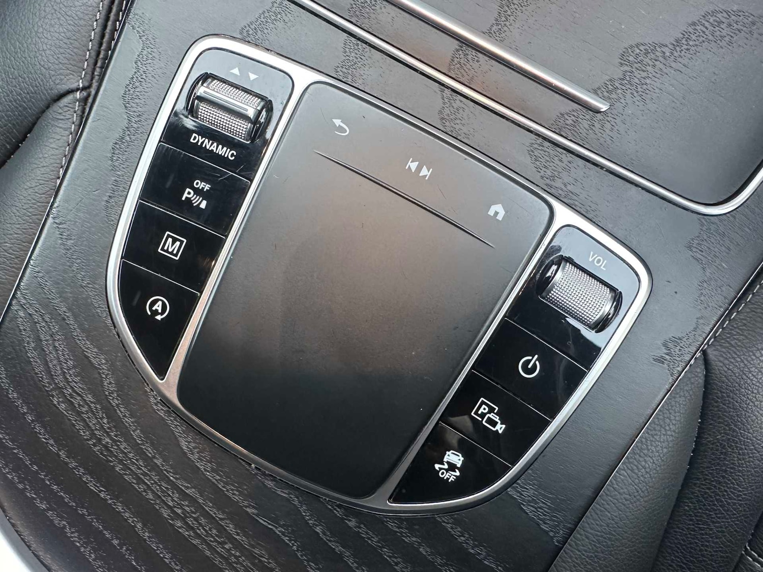 Used Mercedes-Benz GLC 2021 for sale - 76978813: Photo 32