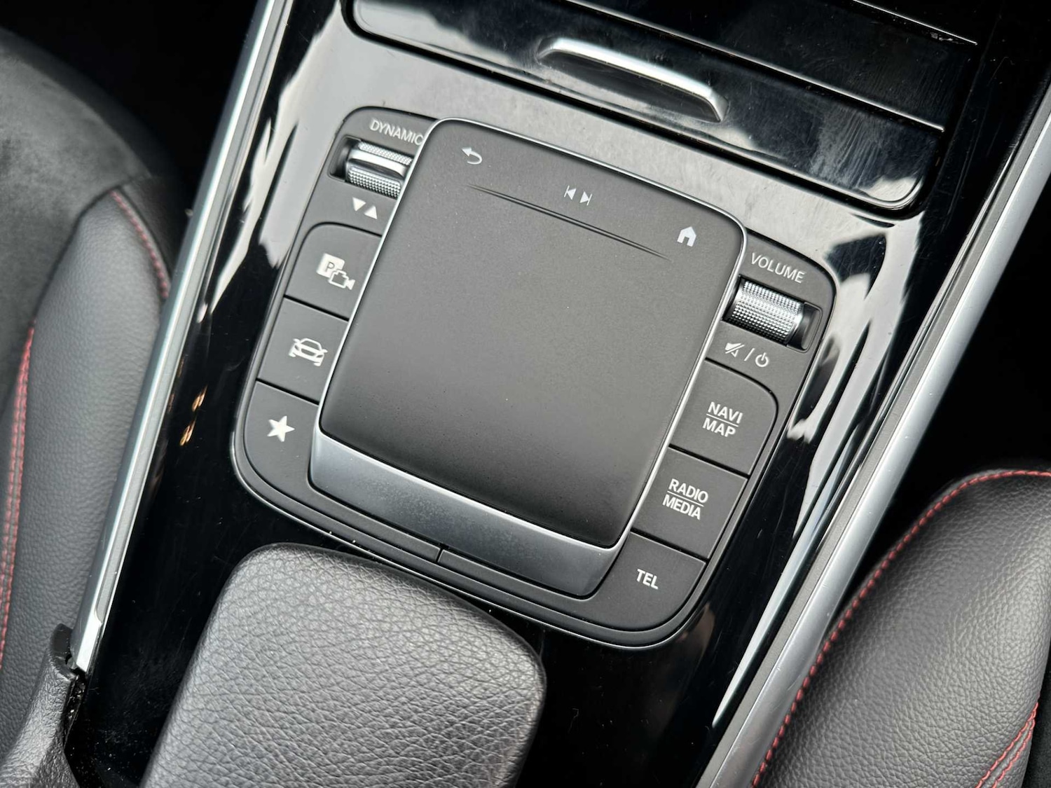 Used Mercedes-Benz GLB 2023 for sale - 76310889: Photo 32