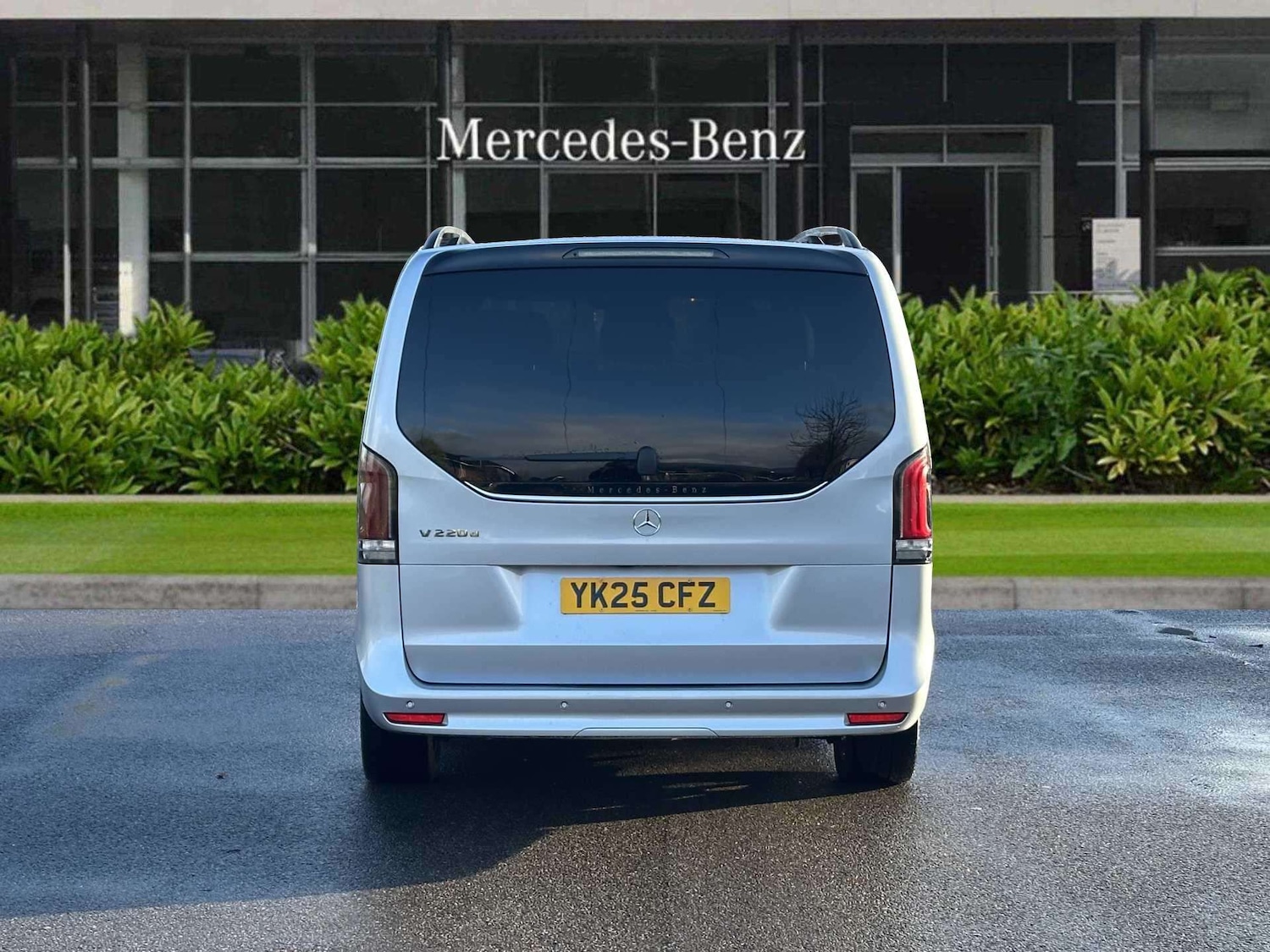 Used Mercedes-Benz V-Class 2025 for sale - 76610656: Photo 12