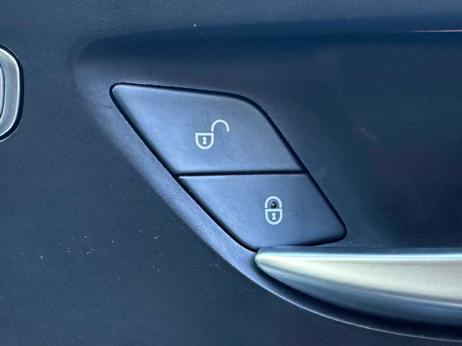 Used Mercedes-Benz V-Class 2025 for sale - 76610656: Photo 25