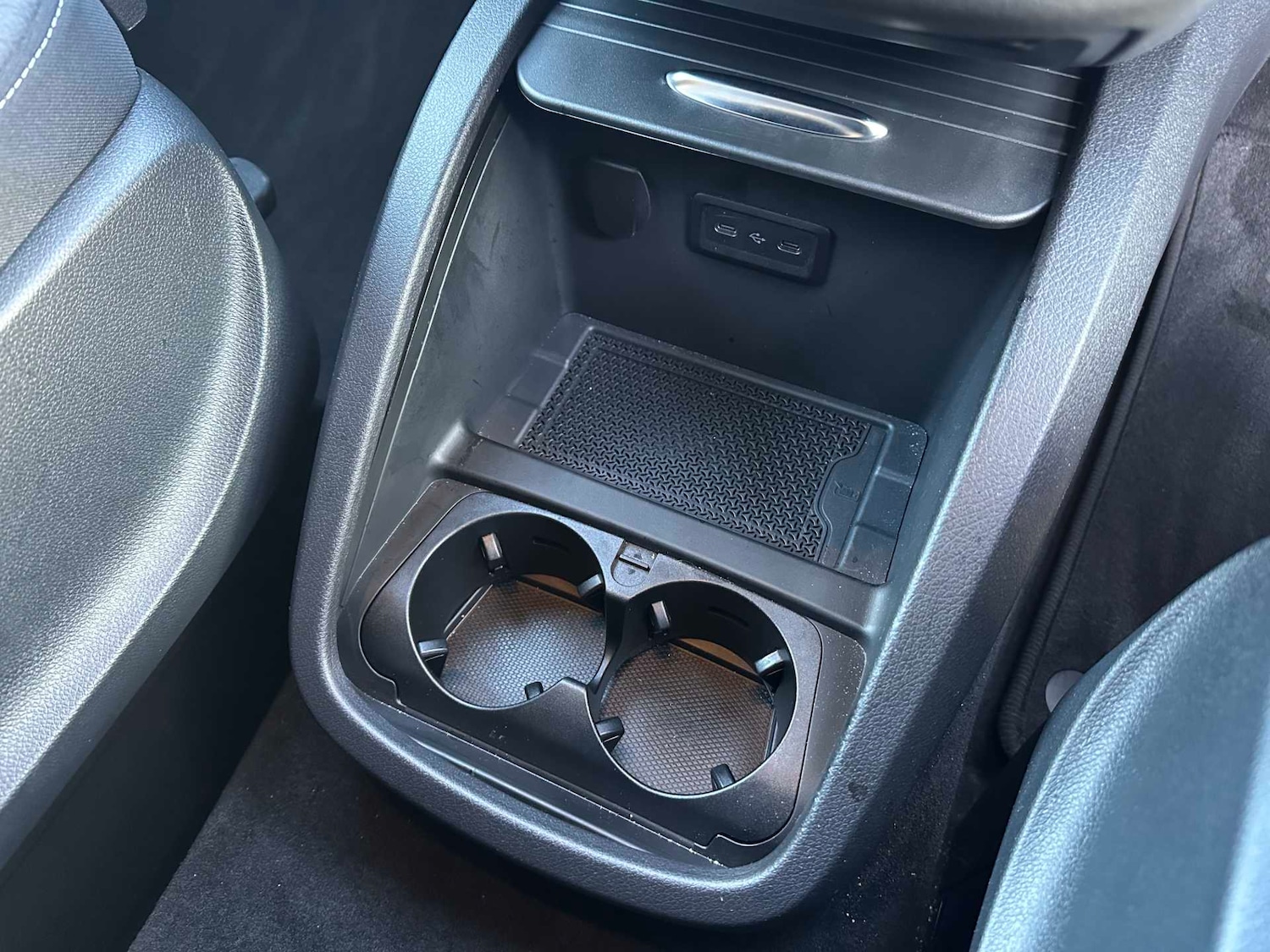 Used Mercedes-Benz V-Class 2025 for sale - 76610656: Photo 34