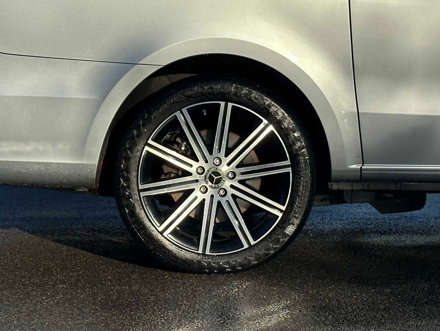 Used Mercedes-Benz V-Class 2025 for sale - 76610656: Photo 9