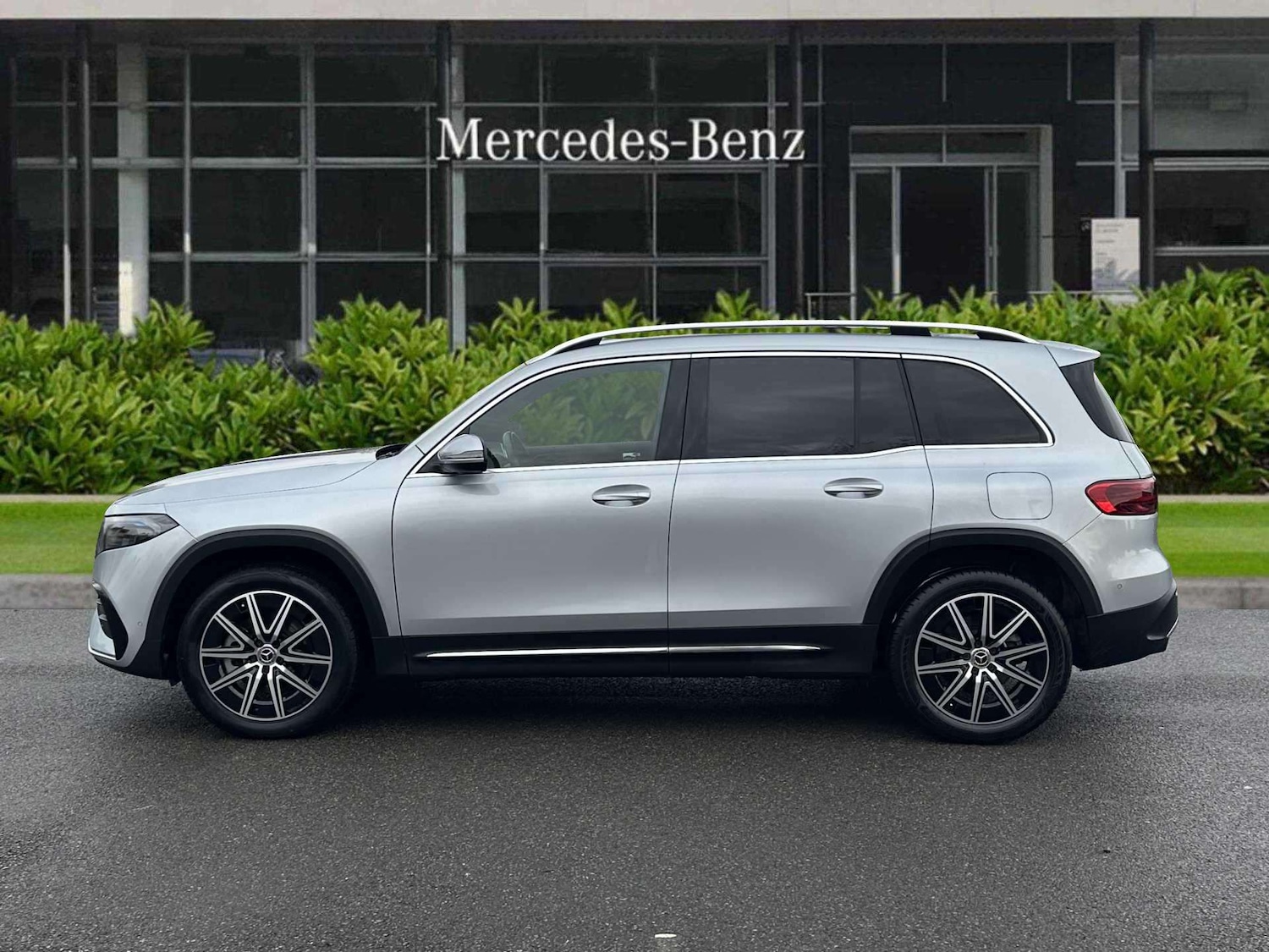 Used Mercedes-Benz EQB 2024 for sale - 76842885: Photo 10