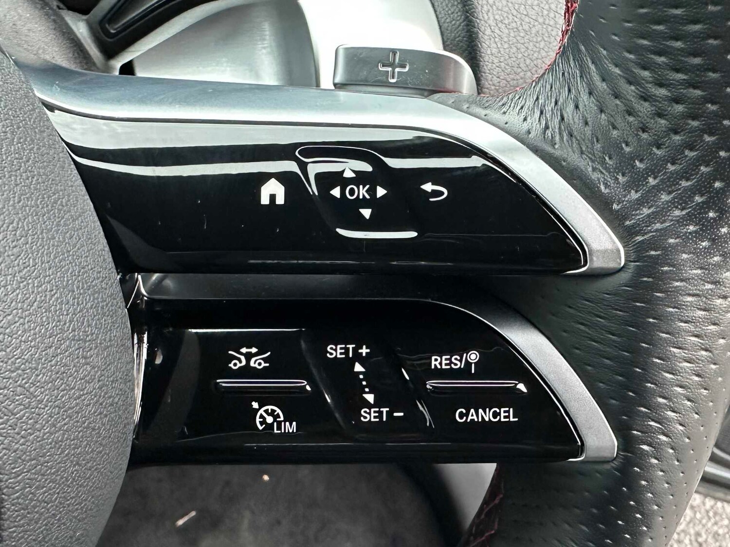 Used Mercedes-Benz EQB 2024 for sale - 76842885: Photo 28