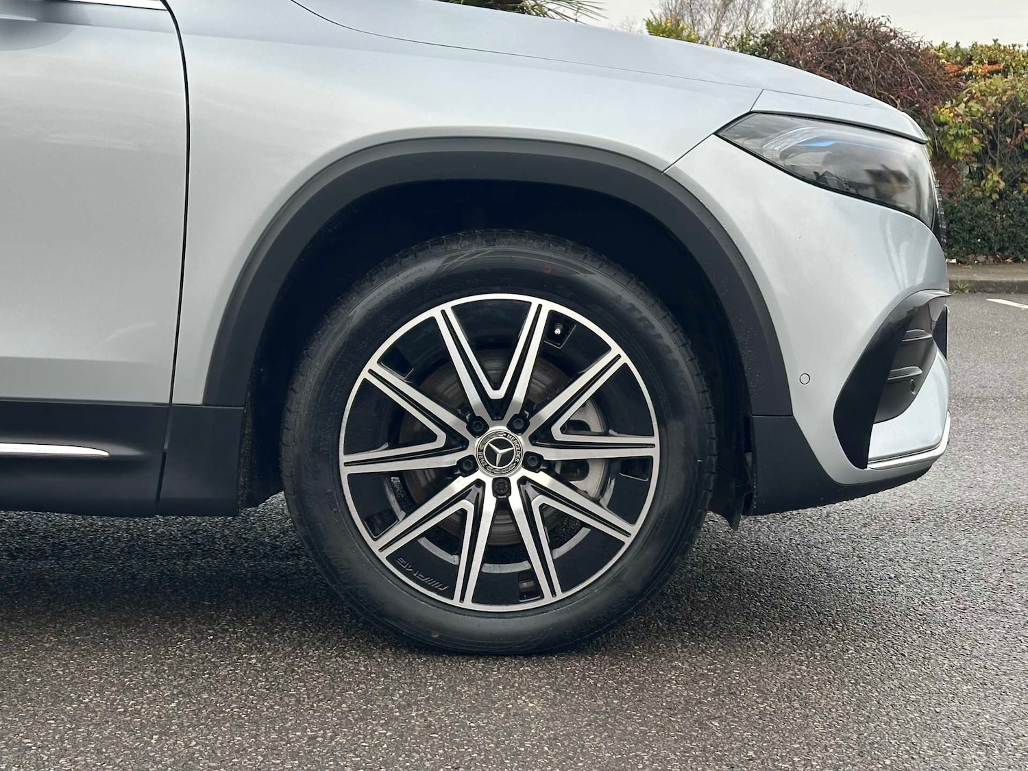 Used Mercedes-Benz EQB 2024 for sale - 76842885: Photo 3