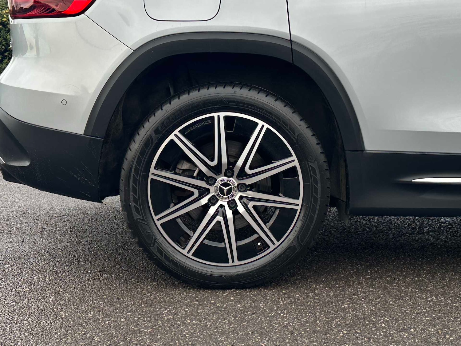 Used Mercedes-Benz EQB 2024 for sale - 76842885: Photo 5