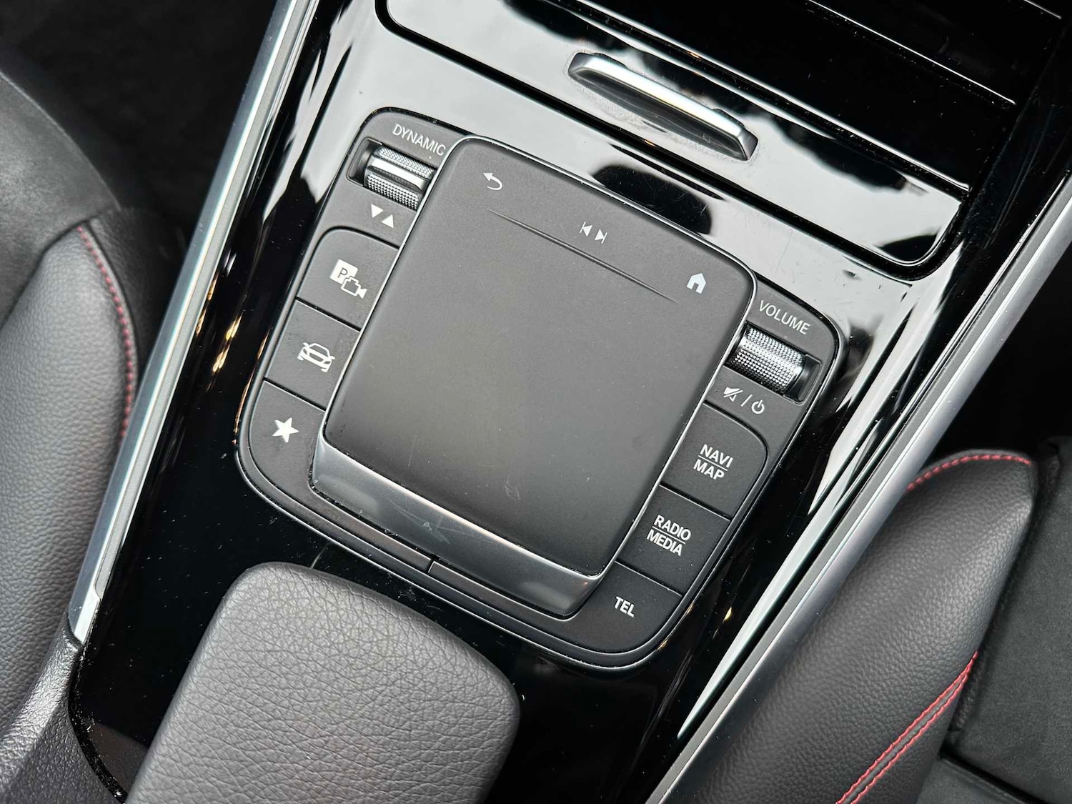 Used Mercedes-Benz GLB 2023 for sale - 77811075: Photo 32