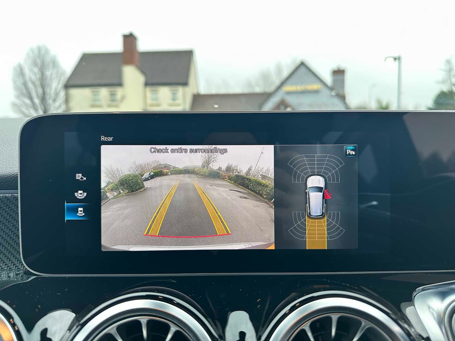 Used Mercedes-Benz GLB 2023 for sale - 77811075: Photo 33