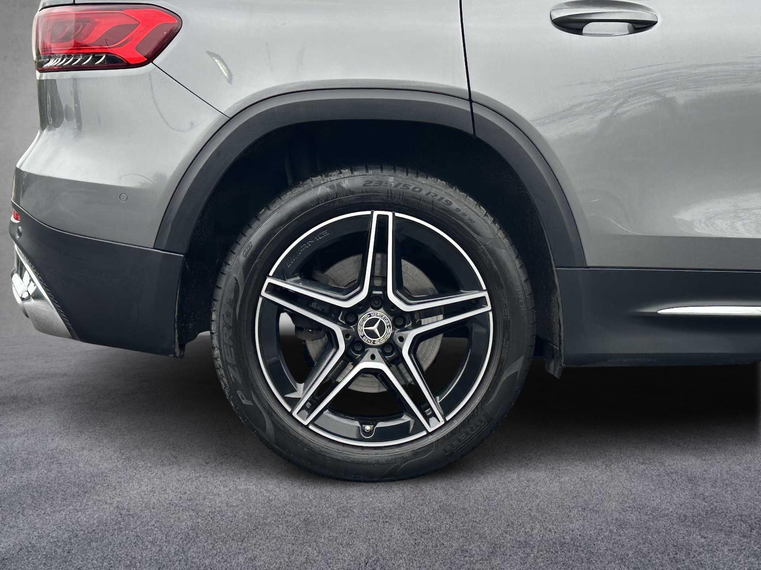 Used Mercedes-Benz GLB 2023 for sale - 77811075: Photo 5