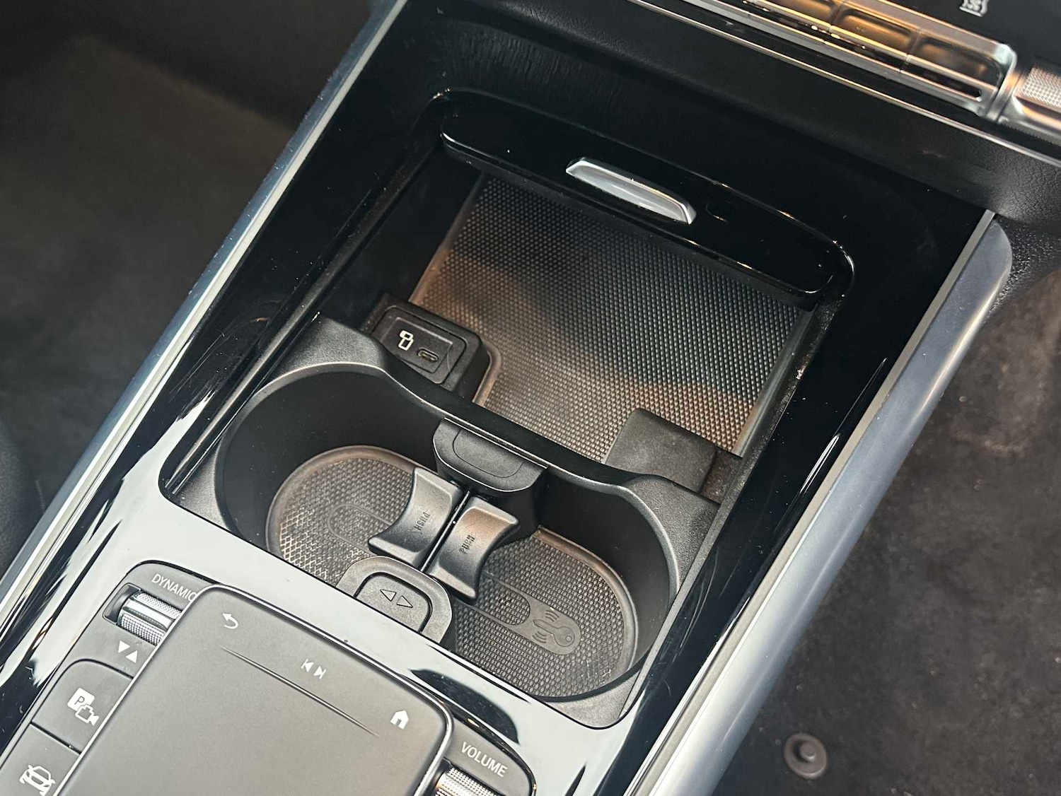 Used Mercedes-Benz EQA 2021 for sale - 77294322: Photo 32